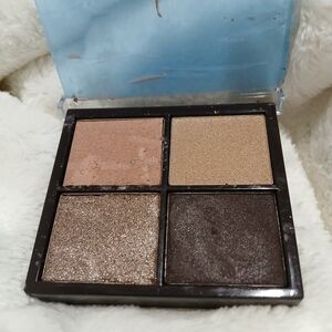 Tom Ford Eyeshadow Palette with Shimmering Gold and Deep Brown